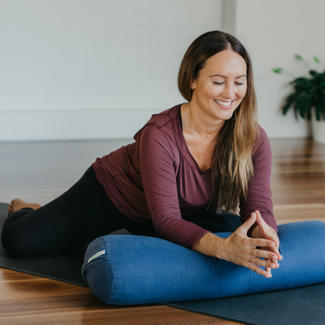 This incredible yoga teacher is challenging the idea that a 'plus-size'  body is unhealthy, indy100